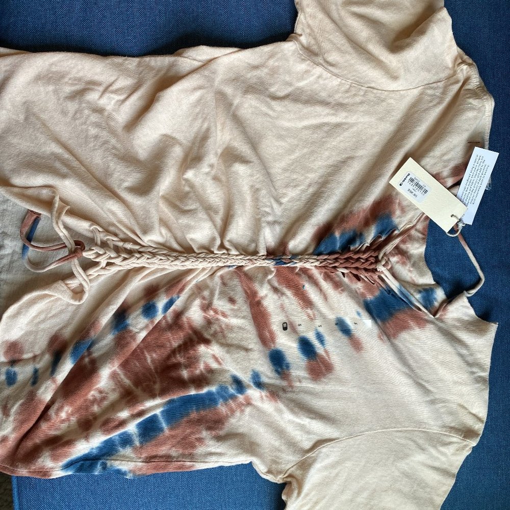 T-shirt w dye design